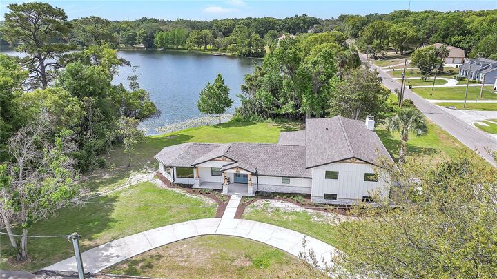 Property Photo:  40 W Laurel Street  FL 32703 