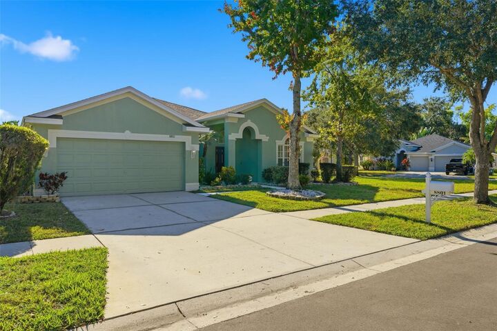 Property Photo:  8801 Riverscape Way  FL 33635 