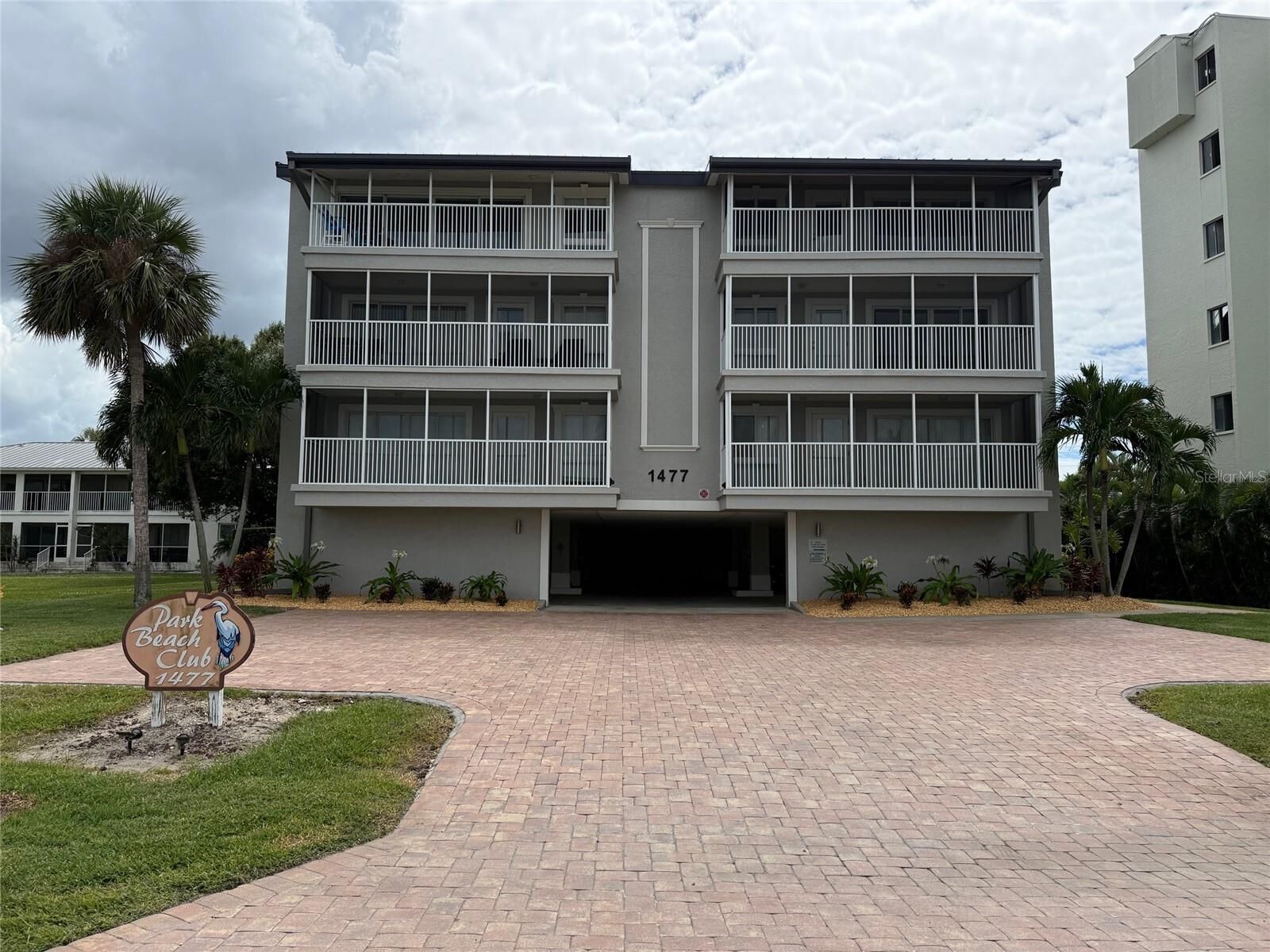 Property Photo:  1477 Park Beach Circle 21  FL 33950 