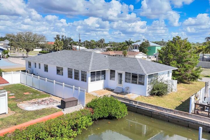 Property Photo: 103 Eddy Drive FL 34275