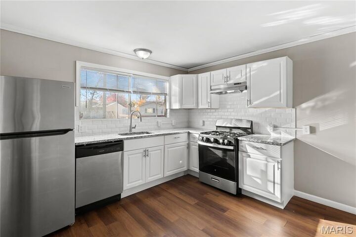 Property Photo:  7 Darwin Court  MO 63033 