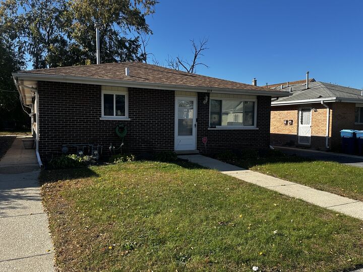 Property Photo: 804 Mackinaw Avenue IL 60409