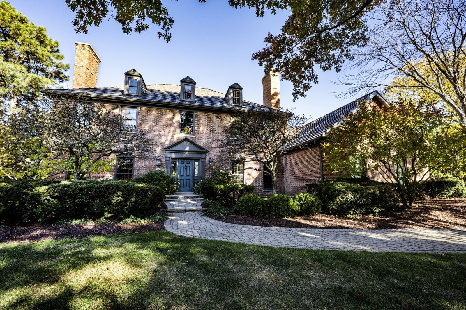 Property Photo: 3 Bridle Court IL 60527