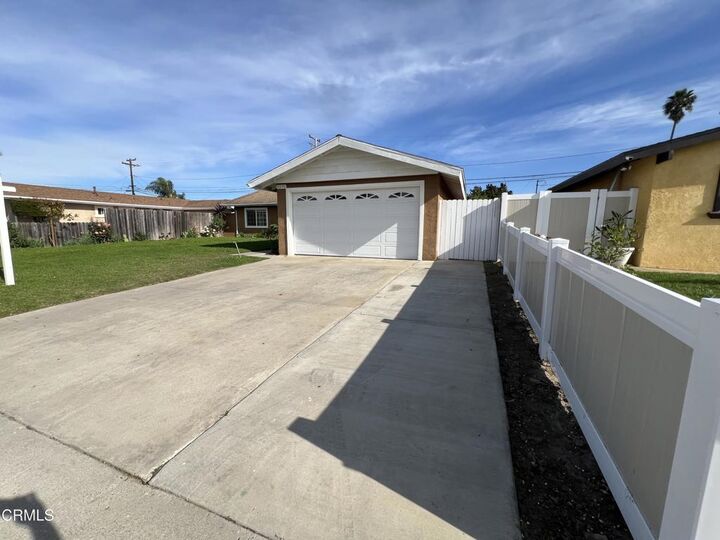 Property Photo:  2230 Lassen Street  CA 93033 