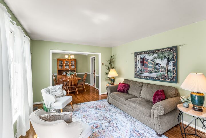 Property Photo:  550 Bellevue Rd N  TN 37221 