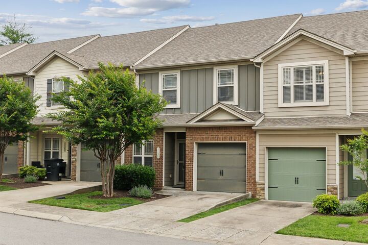 Property Photo:  1130 Woodbury Falls Ct  TN 37221 