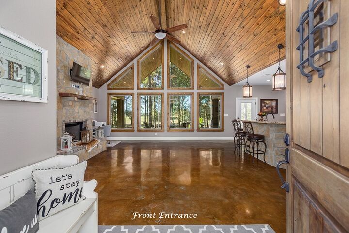 Property Photo:  924 Cr 471  TX 75944 