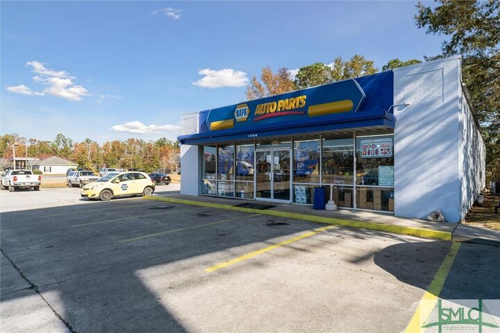 Property Photo: 1564 Dean Forest Road GA 31408