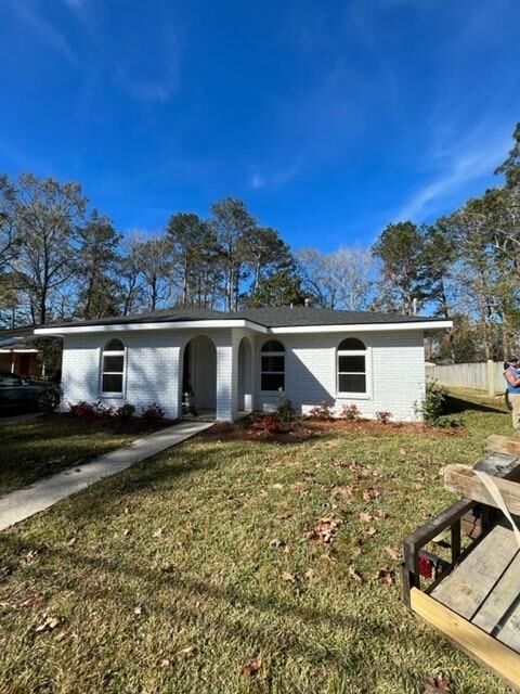 Property Photo:  219 W Hickory Street  LA 70471 