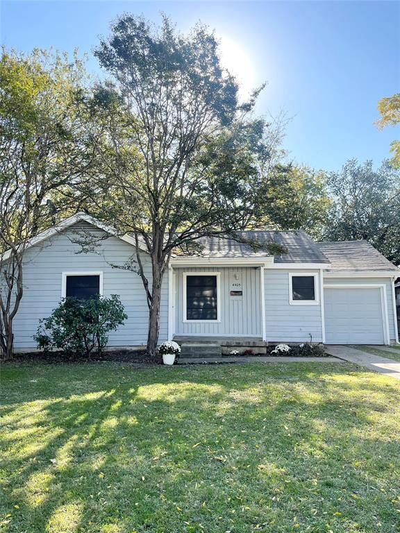 Property Photo: 4405 Almena Road TX 76114