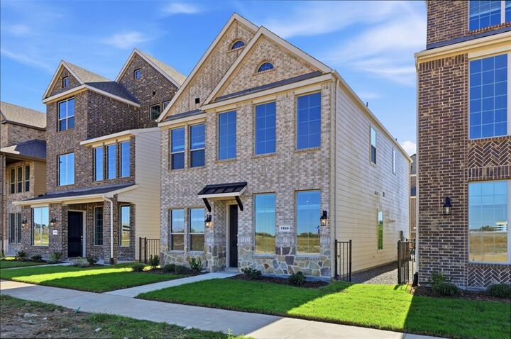 Property Photo: 1566 Lake District Drive TX 75013