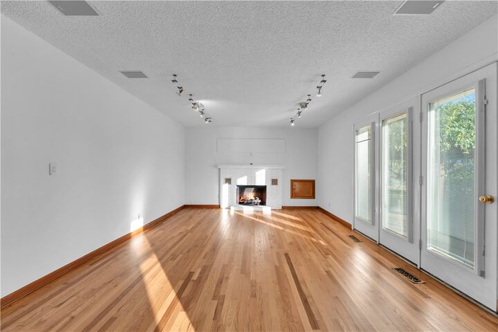 Property Photo: 1208 W Cherry Street AR 72756