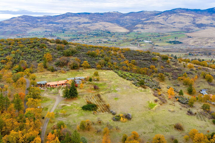 Property Photo: 2026 Ashland Mine Road OR 97520