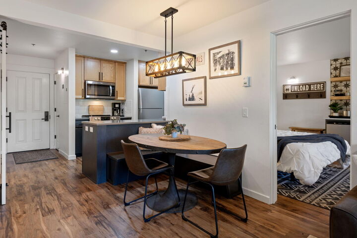 Property Photo:  18575 Century Drive 1723/1724  OR 97702 