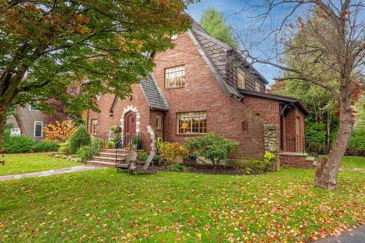 Property Photo: 8 Felsdale Close MA 01890