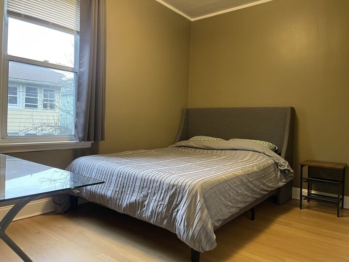 Property Photo: 12 E. Shelby St. Room For Rent Furnished MA 01605