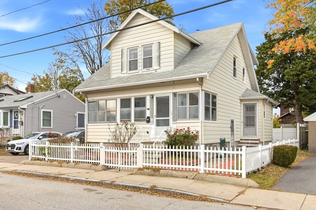 Property Photo:  58 Bayfield Rd N  MA 02171 