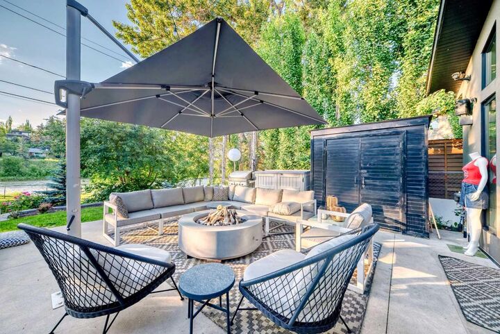 Property Photo:  1128 Riverdale Avenue SW  AB T2S 0Y8 