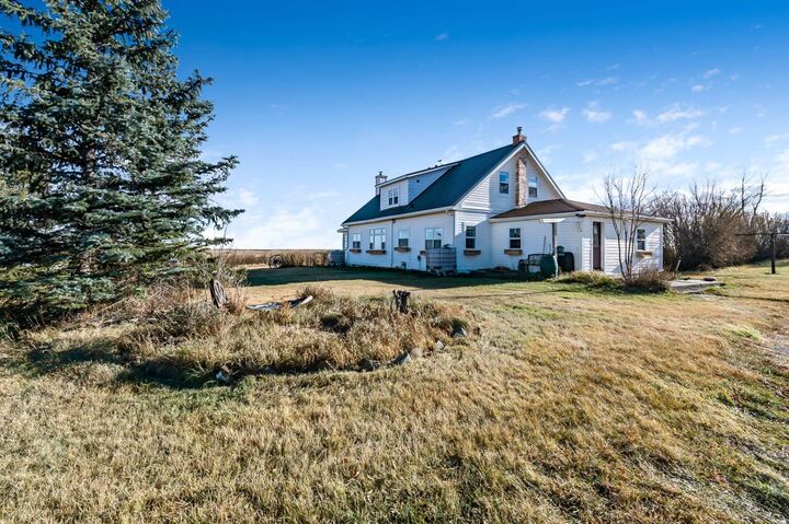 Property Photo:  290043 Twp Rd 164  AB T0L 1R0 