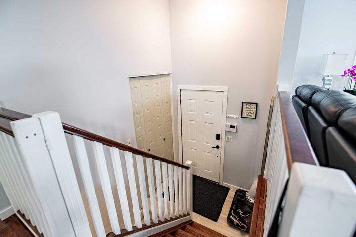 Property Photo:  16 Best Crescent  AB T4R 1H6 