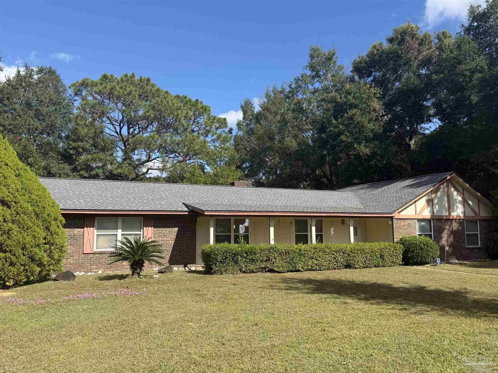 Property Photo:  4112 Croydon Rd  FL 32514 