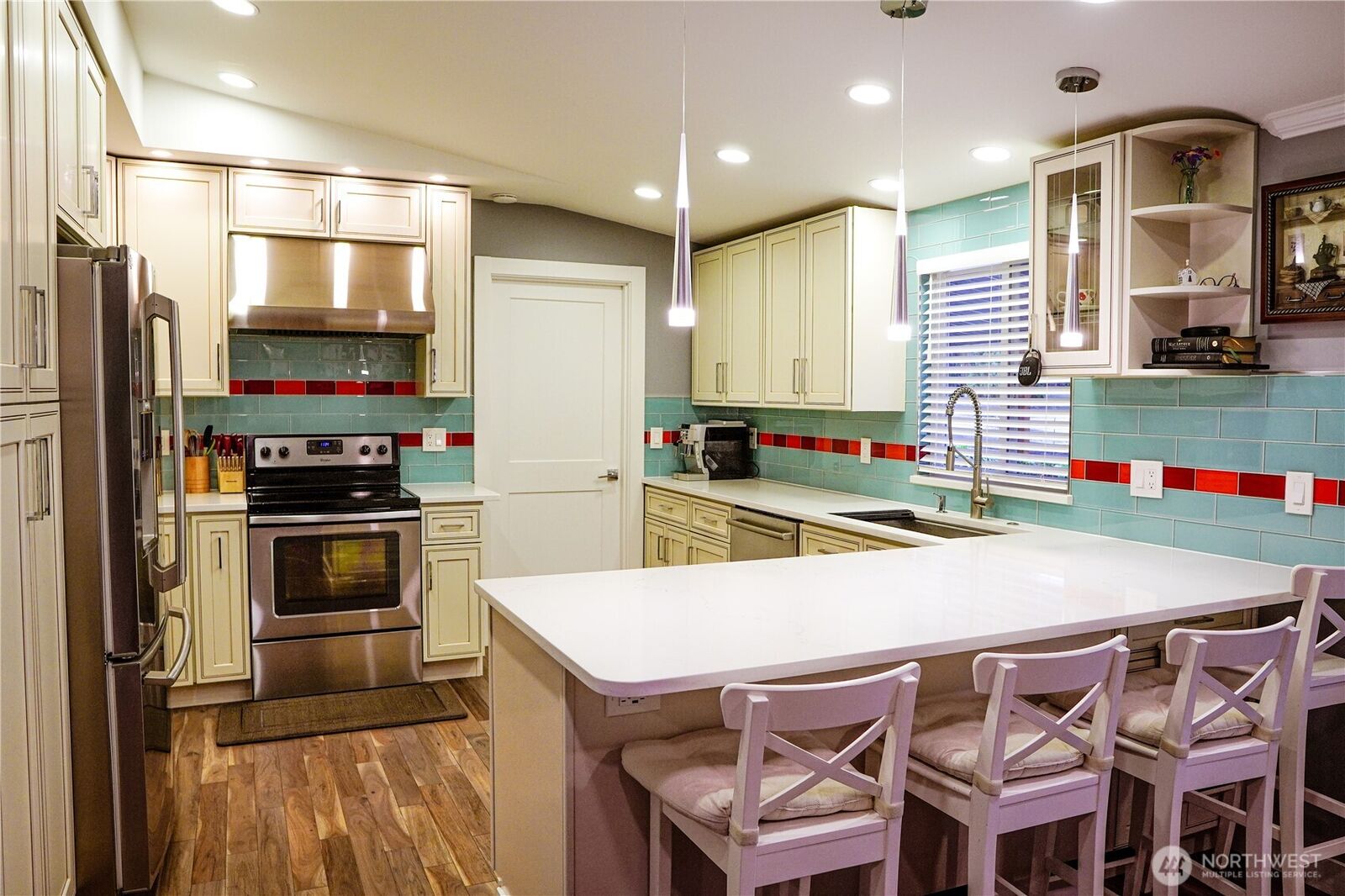 Property Photo:  15410 SE 272nd Street 116  WA 98042 