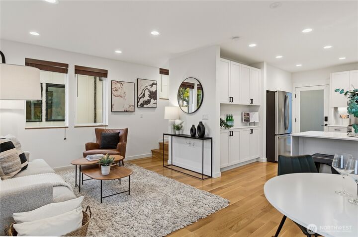 Property Photo: 225 24th Avenue WA 98122