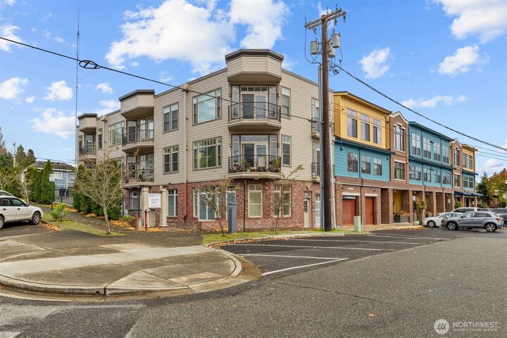 Property Photo: 1201 13th Street 301 WA 98225