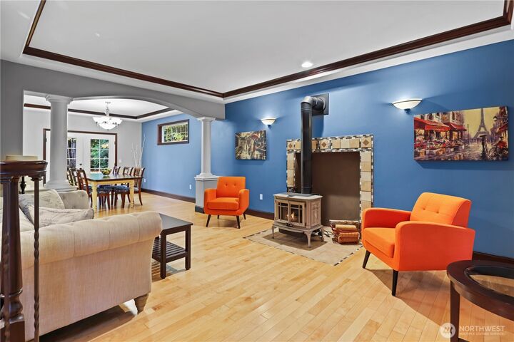 Property Photo:  10311  215th Avenue SE  WA 98290 