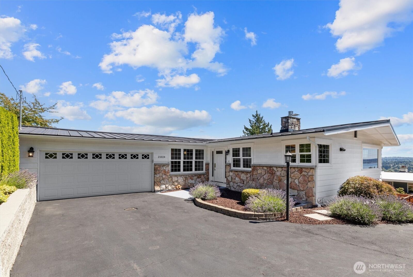 Property Photo:  21024  5th Avenue S  WA 98198 