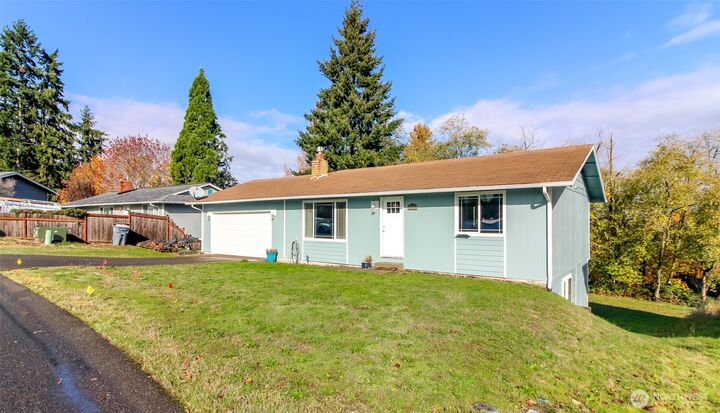 Property Photo:  2211  24th Avenue SE  WA 98374 