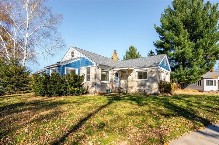 Property Photo:  925 N High Street  WI 54729 