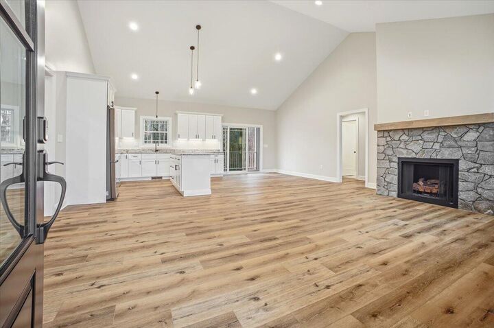 Property Photo:  42 Belvior Cir  VA 24121 