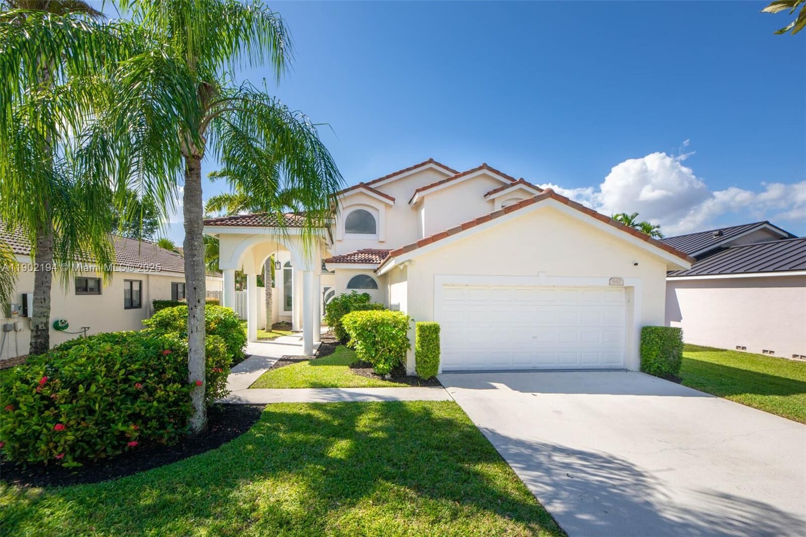 Property Photo:  862 SW 176th Ave  FL 33029 