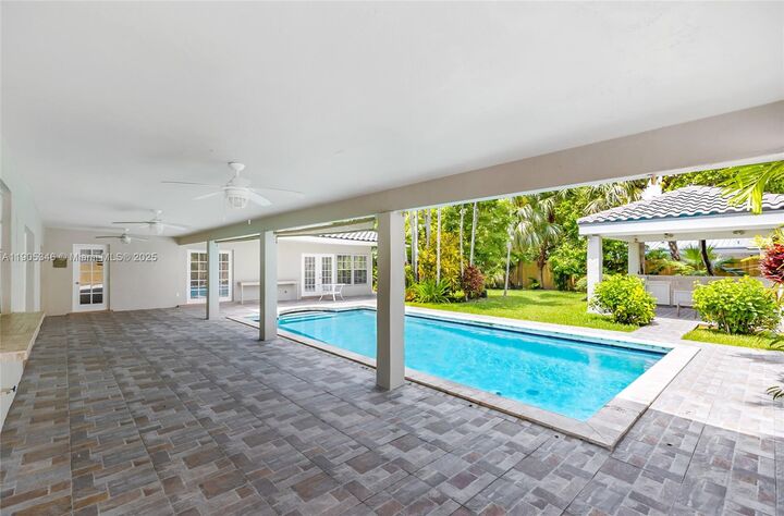 Property Photo: 13820 SW 82nd Ave FL 33158