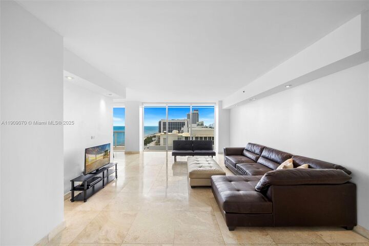 Property Photo: 4775 Collins Ave 1903 FL 33140