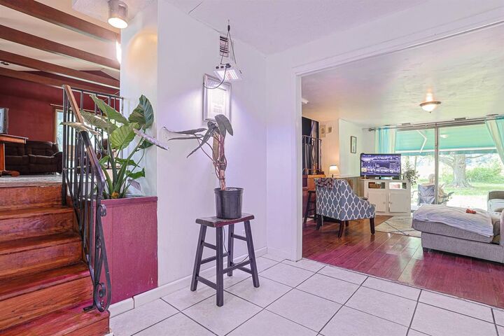 Property Photo:  712 N Main  IN 47031 