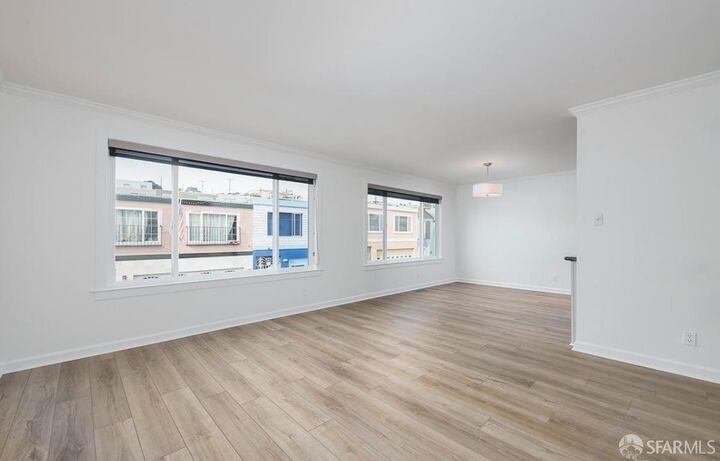 Property Photo: 719 Banks Street CA 94110