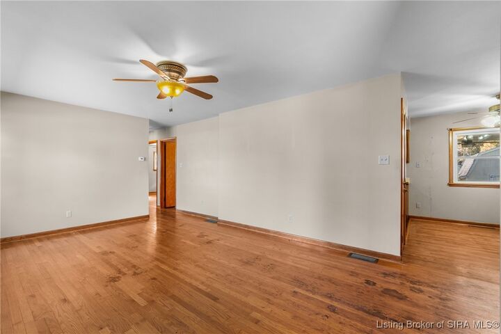 Property Photo: 102 Hungate Street IN 47167