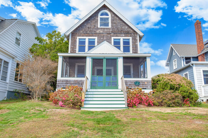 187 Linden Avenue  Branford CT 06405 photo