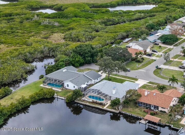 Property Photo: 1245 W Scots Avenue FL 32952