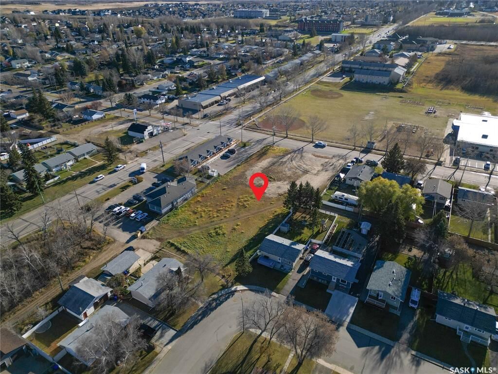 Property Photo:  1460 7th Street E  SK S6V 0R4 