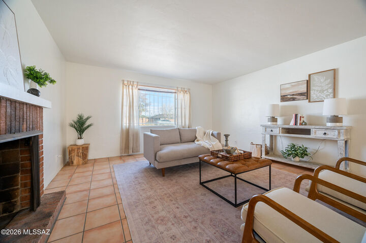 Property Photo:  420 S Country Club Road  AZ 85716 