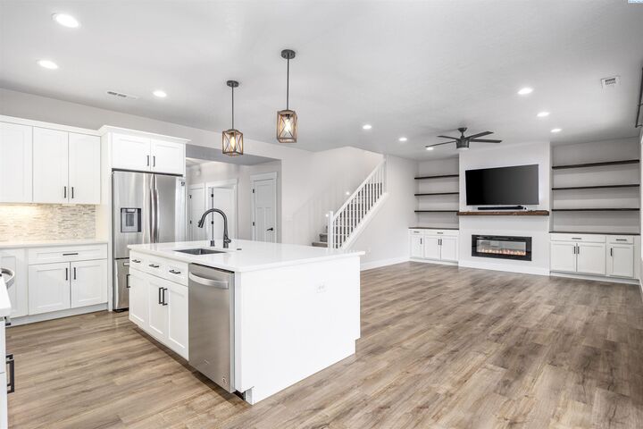 1901 Beacon St  Grandview WA 98930 photo