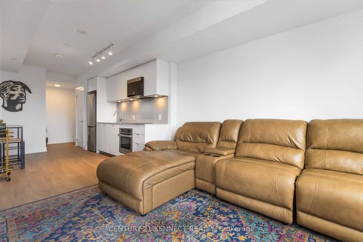 Photo de la propriété: 9 Clegg Road 722 ON L6G 0H3