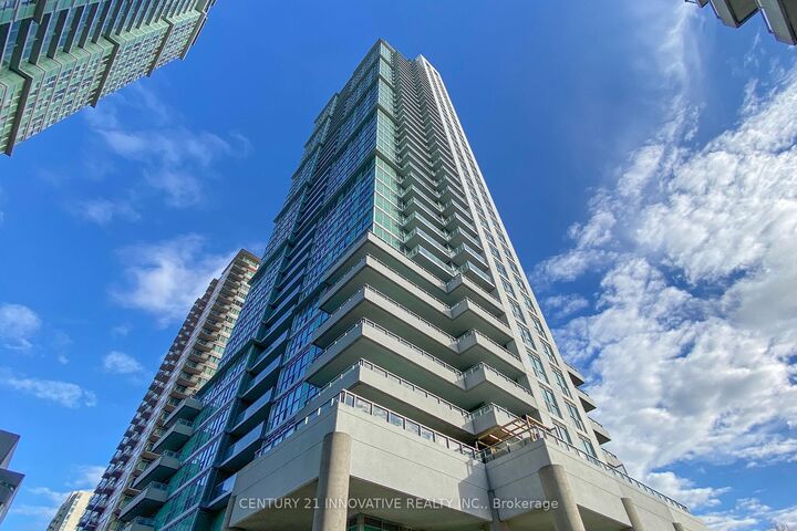 Property Photo:  50 Town Centre Court 702  ON M1P 0A9 