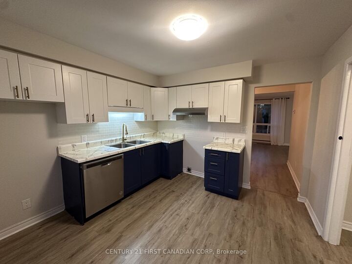 Property Photo:  135 Belmont Drive 7  ON N6J 4J3 