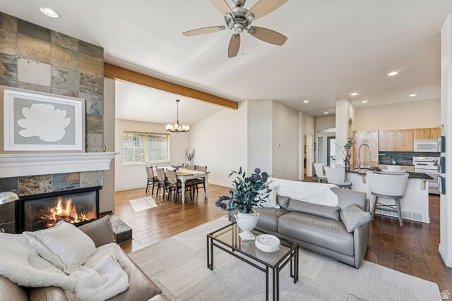 Property Photo: 4094 Worthington Dr UT 84098