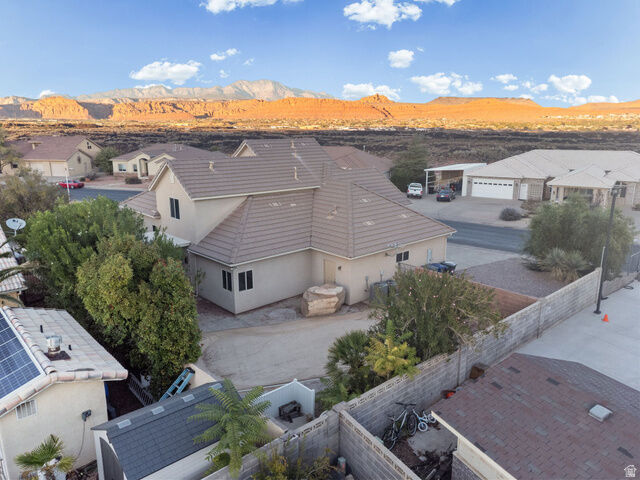 Property Photo: 1815 N Red Mountain Dr E 8 UT 84765