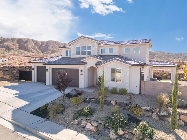 Property Photo:  1506 E Toliman Way  UT 84780 